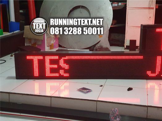 harga running text merah